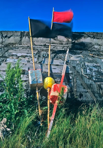 Fishermans Floating Fishnet Markers Lindisfarne Holy Island Northumberland Fishermans Hut — Stock Photo, Image