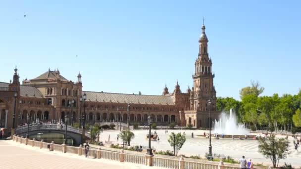 Sevilla, Španělsko 02. února 2020 Harald Tower. Krásné slunečné počasí. Turistické město — Stock video