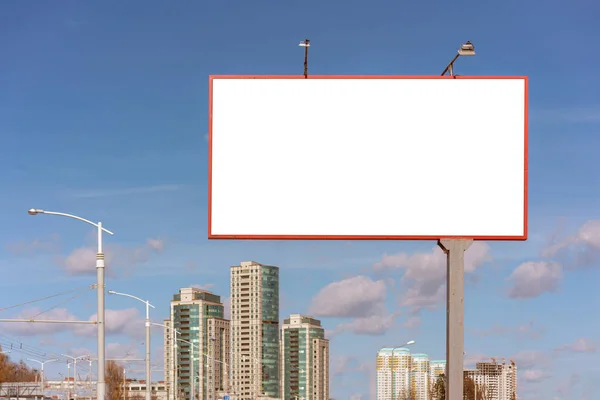 城市模型中的大型信息板 — 图库照片