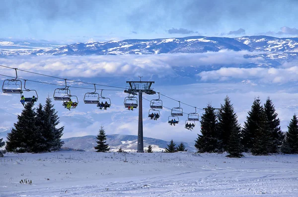 Funicular railway in winter mountains, Mountain ski resort Kopaonik, Serbia — Stock Photo, Image