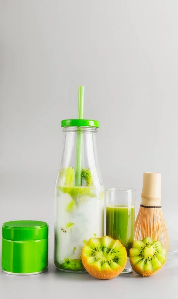 Boisson Saine Végétalienne Matcha Latte Couches Bouteille Avec Paille Boire — Photo