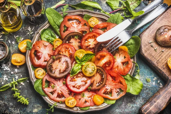 Healthy Colorful Tomatoes Salad Cutlery Top View Banner — Stock Photo, Image