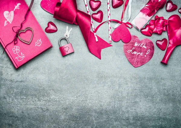 Rosa Valentinstag Hintergrund Mit Verschiedenen Dekorationen Für Gruß Und Handschriftlichen — Stockfoto