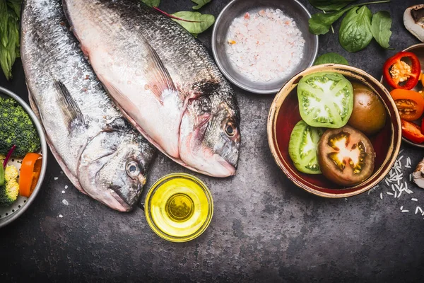 Сырая Рыба Овощами Здоровое Питание Диетическая Кухня Вид Сверху — стоковое фото