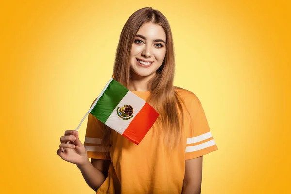 Beautiful Young Woman Holds Her Hands Flag Mexico Exchange Student — Stock Photo, Image