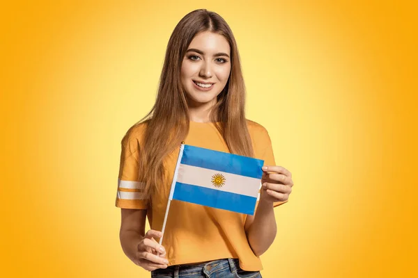 Beautiful Young Woman Holds Her Hands Flag Argentina Exchange Student — Stock Photo, Image