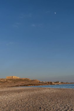 Almerya 'daki Plaj ve Eski Muhafızlar Kalesi