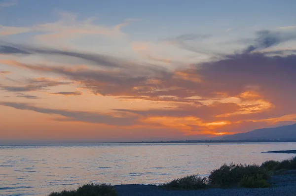 Karadeniz kıyısında günbatımı