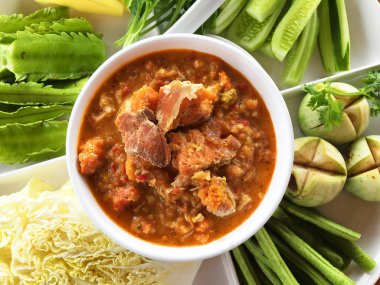 Yengeç chili dip sos sebzeli yumurta. 