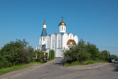 Murmansk, Rusya - Haziran 2019: Spaso-Preobrazhensky Deniz Katedrali 'nin Suları üzerindeki Kurtarıcı