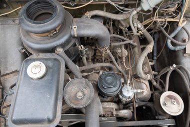 Moskova - Nisan 2020: ZIL 130, ZiL tarafından üretilen bir Sovyet kamyonu.