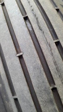 Kauçuk. Lastik. Lastik yüzey. Tekerlek koruyucusu. Lastik izi fotoğrafı..