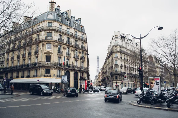 PARIS, FRANCE: street in Paris at day time, France circa February 2012. — Stock Photo, Image