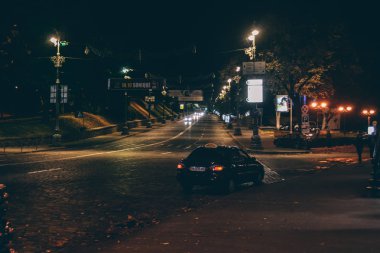 Kiev, Ukrayna - Ekim 2011 yaklaşık: Kiev, Ukrayna cicra Ekim 2011 eski şehirde sokakta.