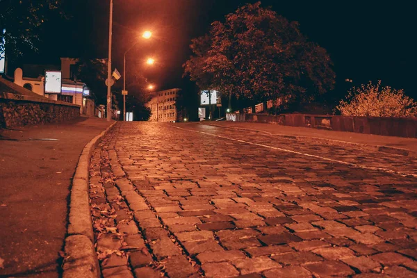 KIEV, UKRAINE - CIRCA OCTOBER 2011: street in the old town in Kiev, Ukraine cicra October 2011. — Stock Photo, Image