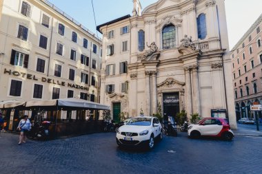 Rome, İtalya - Haziran 2017 yaklaşık: sokak eski antik palace cepheli Haziran 2017 yılında Merkezi Roma, İtalya.