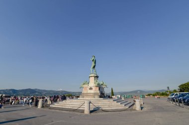 Florence, İtalya - Haziran 2017 yaklaşık: Bronz heykeli Piazzale Michelangelo Floransa, İtalya Haziran 2017 yılında David.