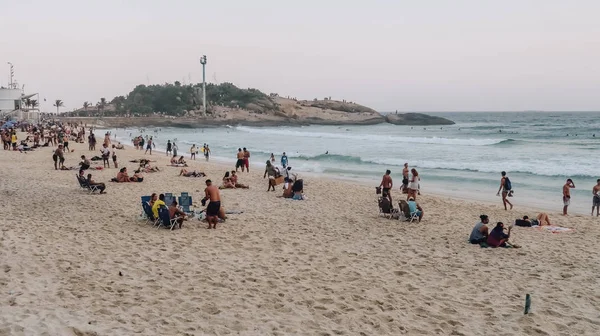 Рио Жанейро Базил Circa Septemp 2019 Люди Пляже Копакабана Свистит — стоковое фото