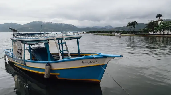 Paraty Brasilien Circa September 2019 Båtar Kanalen Den Historiska Stadskärnan — Stockfoto