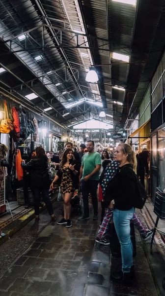 Buenos Aires Argentina Circa Październik 2019 Ludzie Towary Rynku Feria — Zdjęcie stockowe