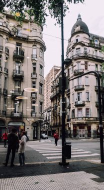BUENOS AIRES, ARGENTINA - CIRCA ECTOBER 2019: Buenos Aires 'in merkezinde İspanyol sömürge mimari tarzında binalar.