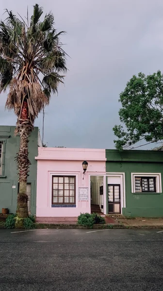 科洛尼亚 萨克拉门托 乌鲁圭 2019年10月9日 殖民地城镇科洛尼亚 萨克拉门托 Colonia Del Sacramento 的鹅卵石街 — 图库照片