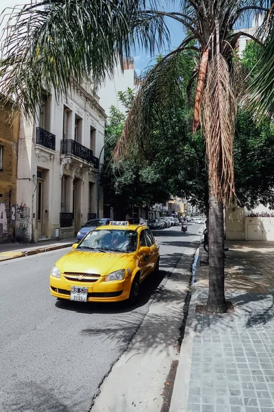 Cordoba Argentina Circa Octubre 2019 Taxi Amarillo Calle Popular Barrio — Foto de Stock