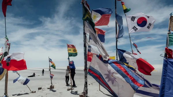 Uyuni Bolivia Circa Noviembre 2019 Estación Bandera Con Muchas Banderas —  Fotos de Stock