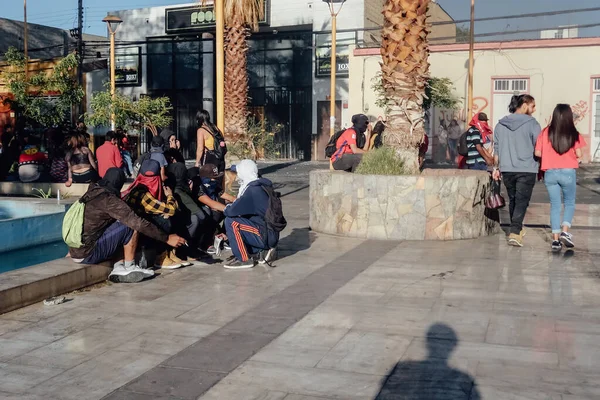 Calama Chile Listopadu 2019 Demonstranti Zakrytými Tvářemi Masové Demonstraci Proti — Stock fotografie