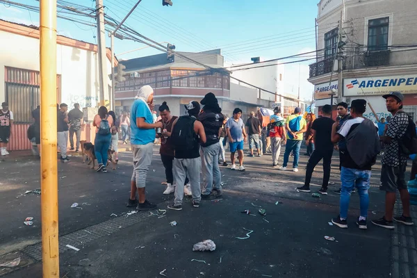 Calama Chile Listopad 2019 Protestujący Zakrytymi Twarzami Masowych Demonstracjach Przeciwko — Zdjęcie stockowe