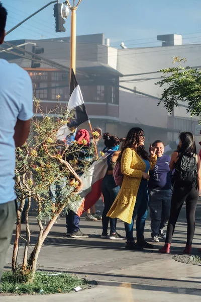 Calama Chile November 2019 Tüntetők Burkolt Arccal Kormány Elleni Tömegtüntetéseken — Stock Fotó