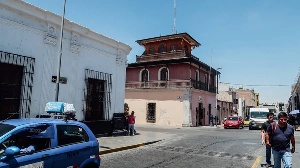 Arequipa Peru Circa Listopad 2019 Wąska Uliczka Kolonialnymi Budynkami Centrum — Zdjęcie stockowe