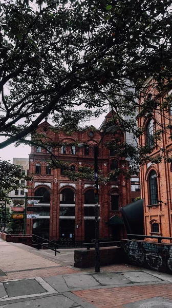 Bogota Colômbia Circa Novembro 2019 Construção Feita Tijolo Vermelho Com — Fotografia de Stock