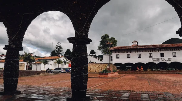 Guatavita Colombia November 2019 Колони Зроблені Червоної Цегли Арки Гуатавіті — стокове фото