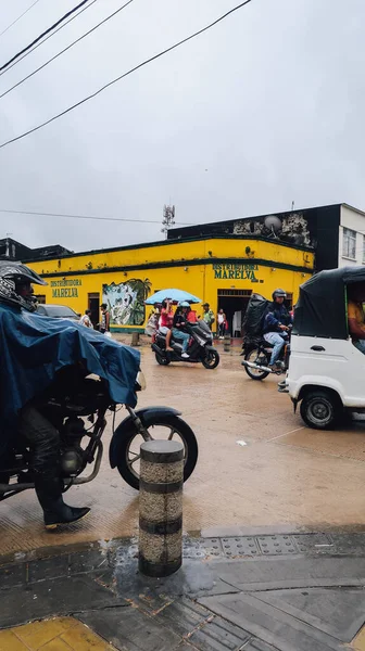 Leticia Amazonas Colombia Circa December 2019 Motorcyklar Och Tuc Gatukorsningen — Stockfoto