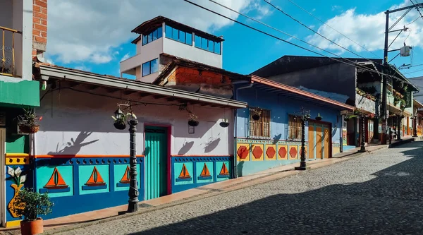 Guatape Colombia Circa Enero 2020 Tradicionales Fachadas Decoradas Únicas Edificios — Foto de Stock