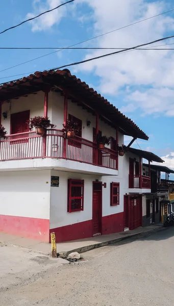 Jardin Colombia Circa Enero 2020 Balcones Puertas Edificios Tradicionales Pintados — Foto de Stock