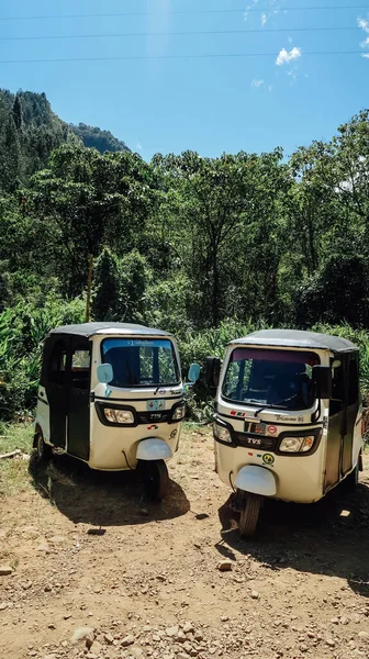 Jardin Colombia Circa Januari 2020 Twee Tuc Tuc Taxies Geparkeerd — Stockfoto