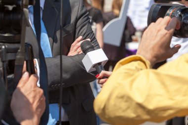 TV röportajı. Medya röportaj 