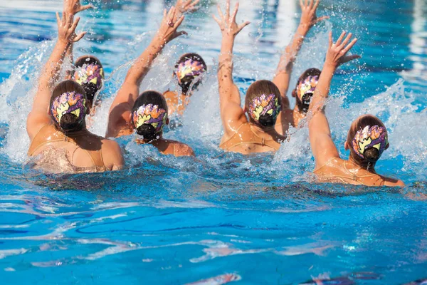 Coreografía de natación sincronizada — Foto de Stock