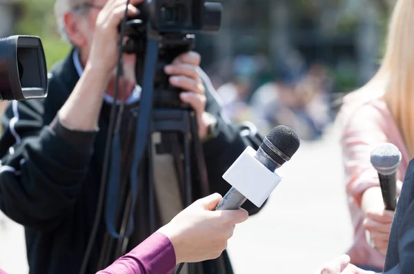 Entrevista de imprensa.Entrevista de TV — Fotografia de Stock