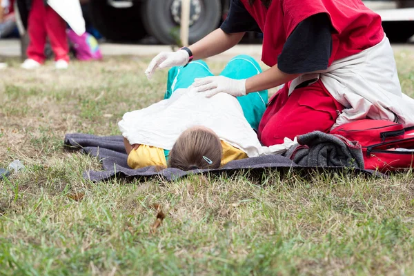 First aid training — Stock Photo, Image