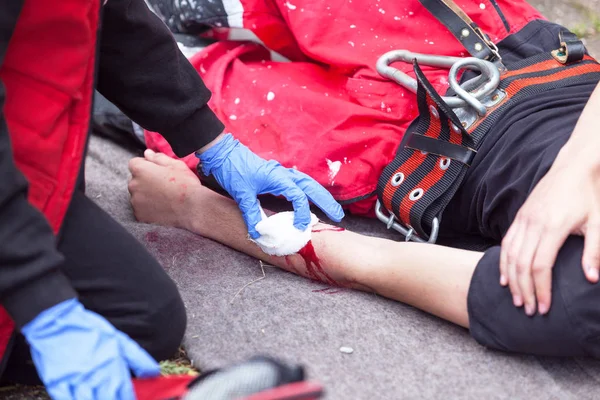 Incidente sul lavoro. Formazione di primo soccorso — Foto Stock