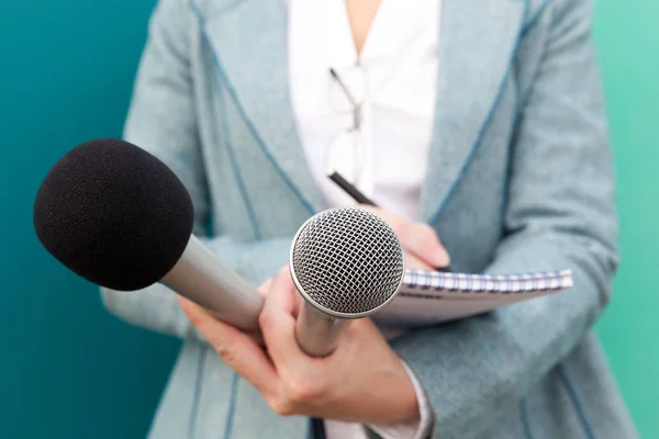 Journalisten. Media intervju. Presskonferens. — Stockfoto