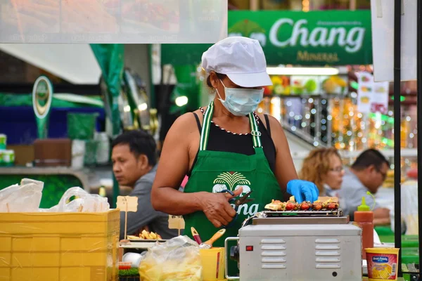 Hua Hin, Thailand. Cooking on the street in Asia. — Stock Photo, Image
