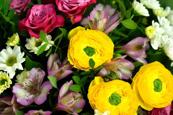 Journée des femmes. Fleurs fraîches pour femmes. Carte postale florale. affaires florales. Une célébration du printemps . — Photo
