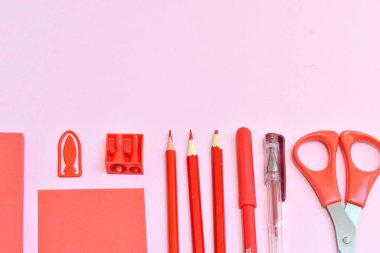 Okul için kırtasiye malzemeleri. Eğitim geçmişi. Bilgi Günü.