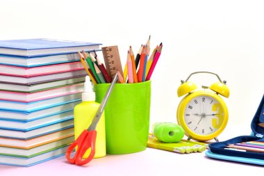 Eğitim geçmişi. Kırtasiye malzemeleri. Eğitim zamanı. Okul bilgisi.