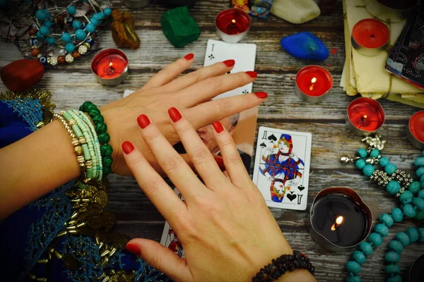 Female fortune teller with Tarot cards. Magic and esoteric background. ESP. — Φωτογραφία Αρχείου