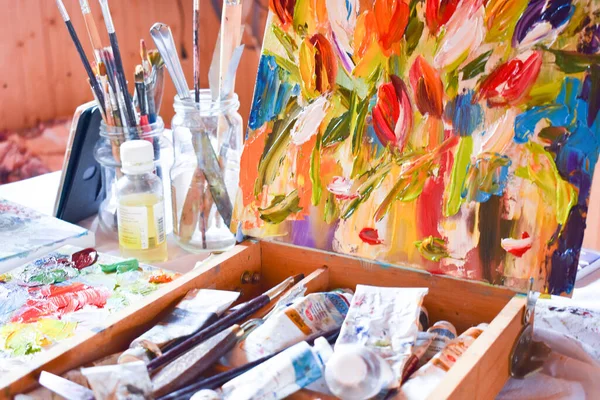 Obraz na płótnie. Hobby maluje olejne farby. Miejsce pracy artysty domu. — Zdjęcie stockowe